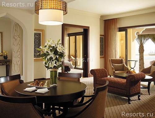 Shangri-La Hotel Qaryat Al Beri 6